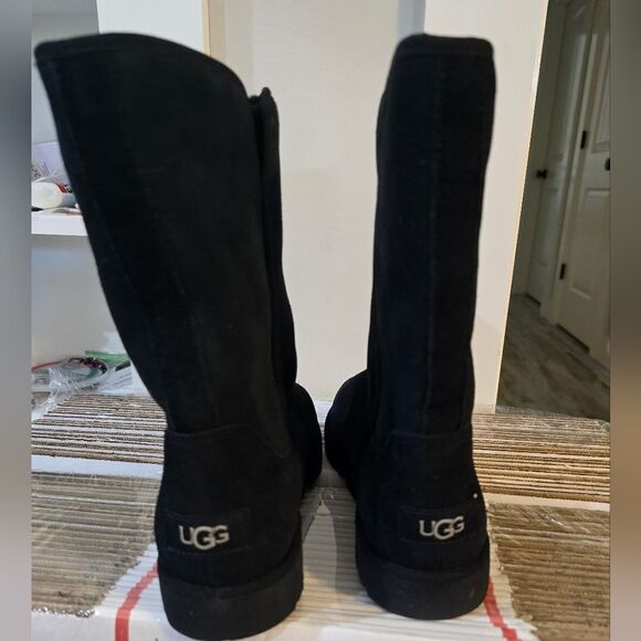 UGG Black Michelle Suede Sheepskin Boots NWOT size 5 - Picture 3 of 8